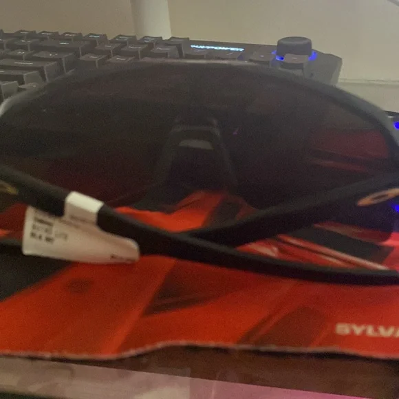 Selling for my Oakley’s never used bought them for no reason selling for $182